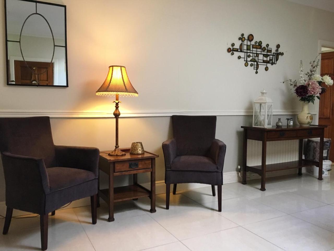 אדייר Abbeyvilla Guesthouse Room Only מראה חיצוני תמונה